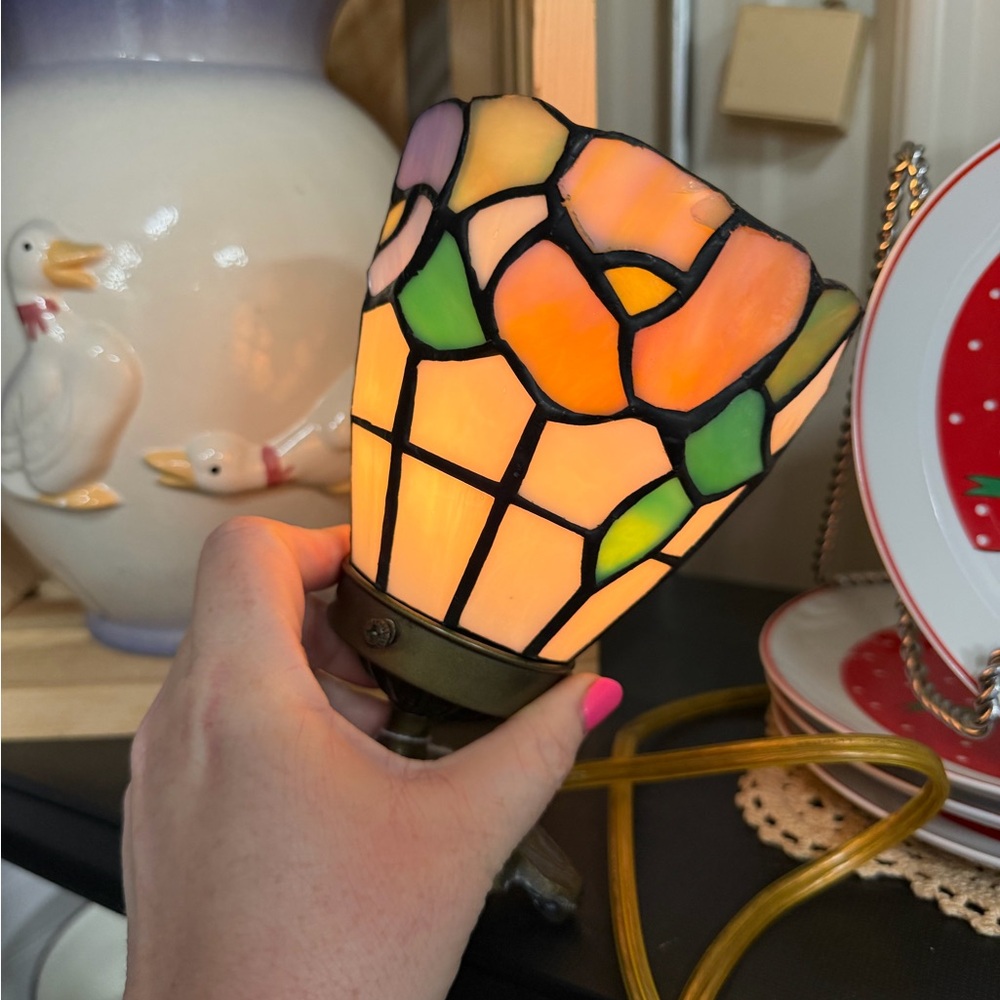 Stained Glass Floral Accent Lamp